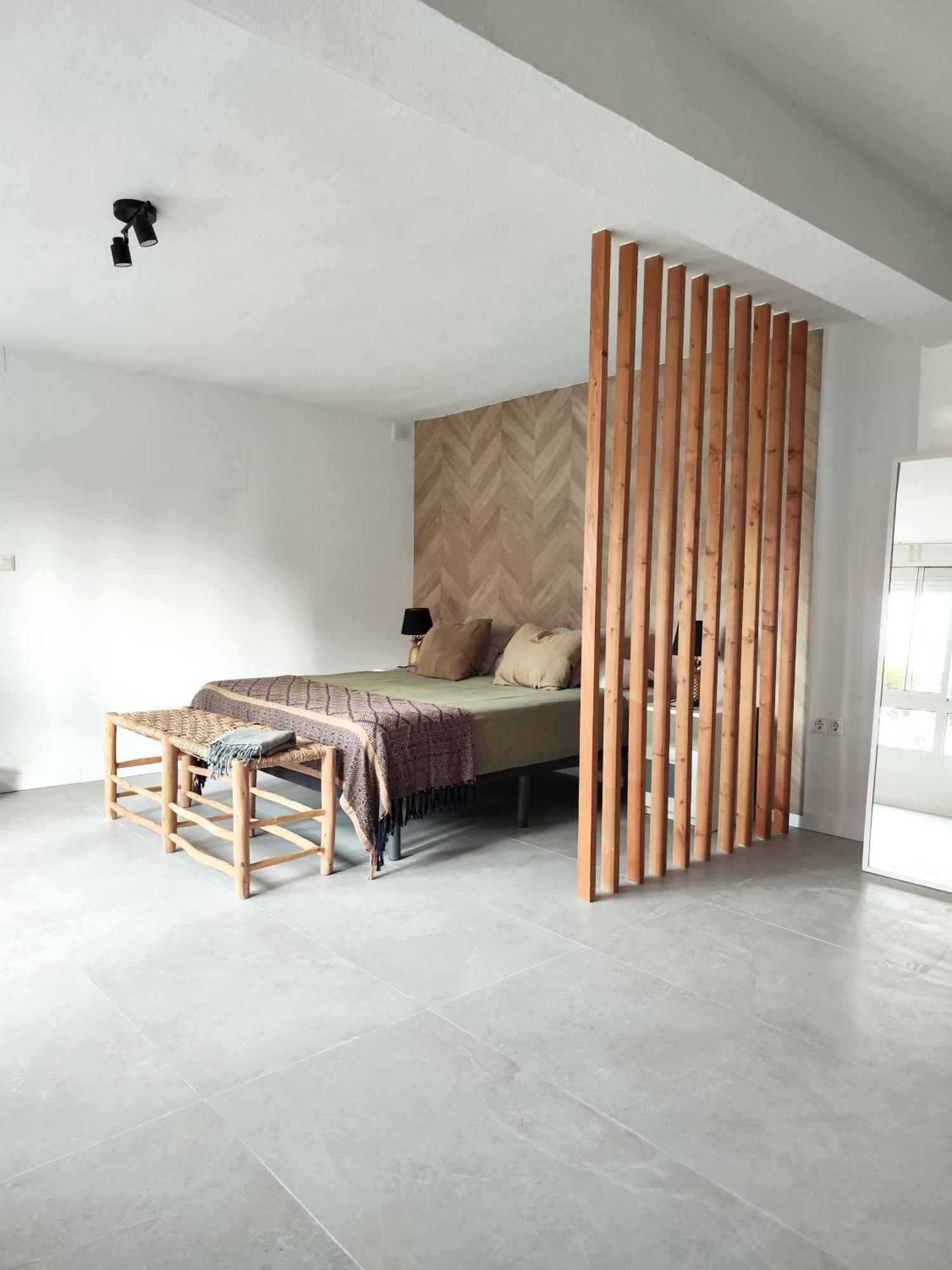 Estudio En Malaga Luaran gambar